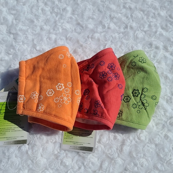 Set of 3 adult flowers print Hikosen Cara Masks - Picture 4 of 8